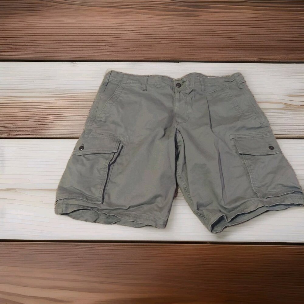 Gap Khakis Cargo Shorts Mens 40 Gray Lived in Short Short Rode Pockets Casual